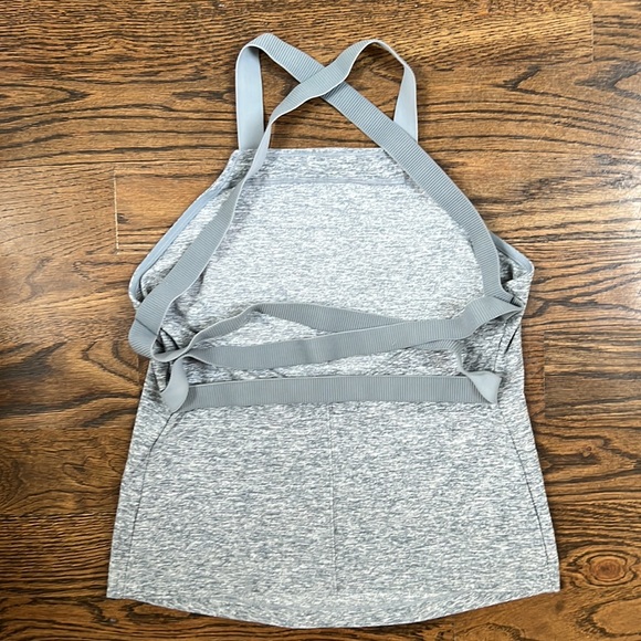 Alo Yoga Top Size Large - Picture 4 of 4
